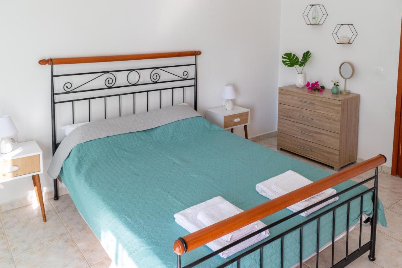 Lovely Sea View Apartment At The Heart Of The Town Иерапетра Экстерьер фото